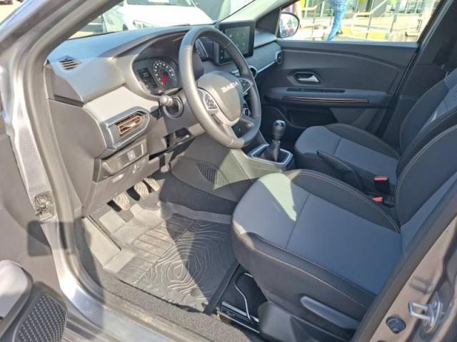 Dacia Sandero image 2