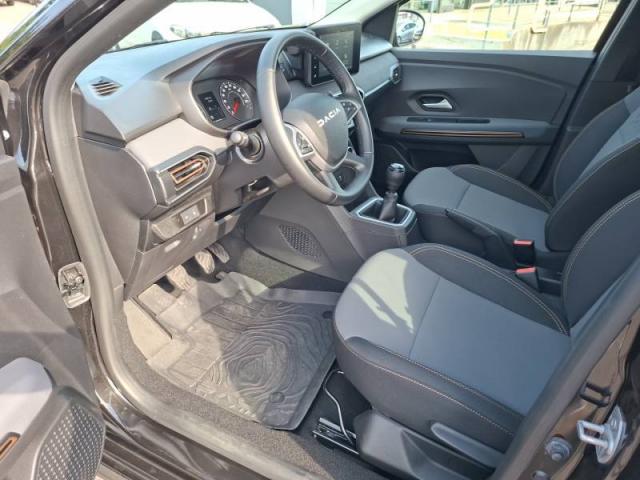Dacia Sandero image 2