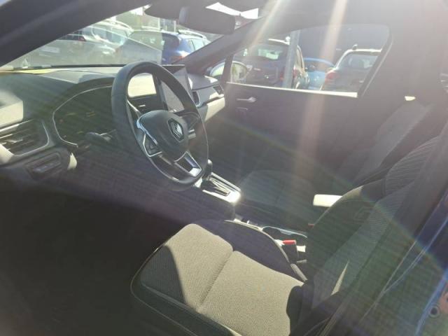 Renault Captur image 2