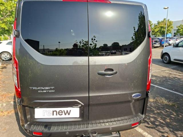 Ford Transit image 9