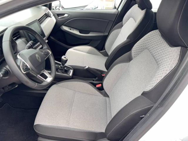 Renault Clio image 9