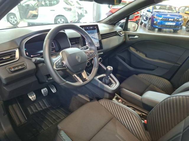 Renault Clio image 9