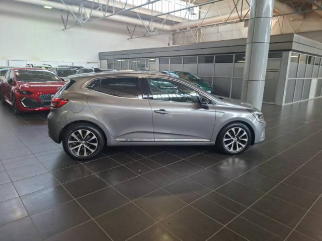 Renault Clio image 9