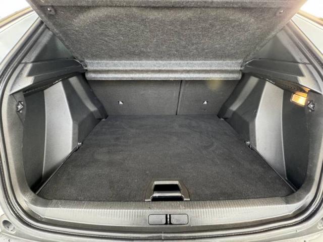 Peugeot 2008 image 8