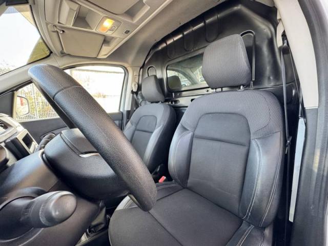 Renault Express image 1