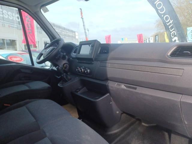 Renault Master image 9