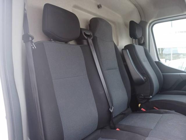 Renault Master image 2