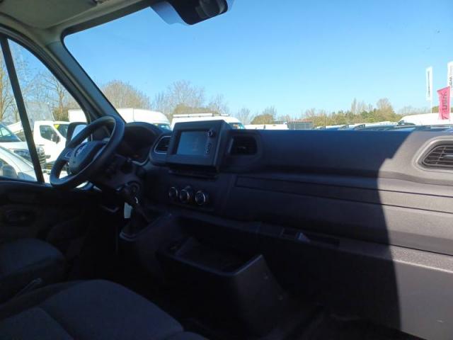 Renault Master image 1