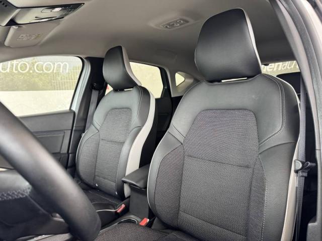 Renault Captur image 1