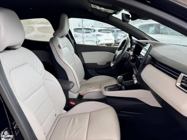 Renault Clio image 2