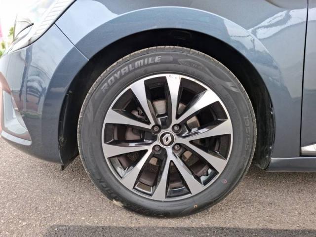 Renault Clio image 2