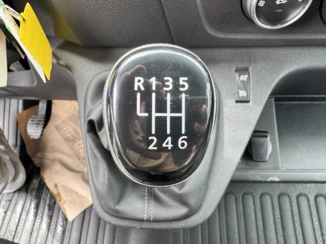 Renault Master image 2