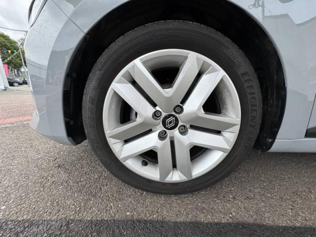 Renault Clio image 9