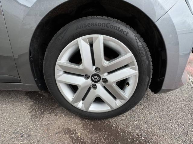 Renault Clio image 8