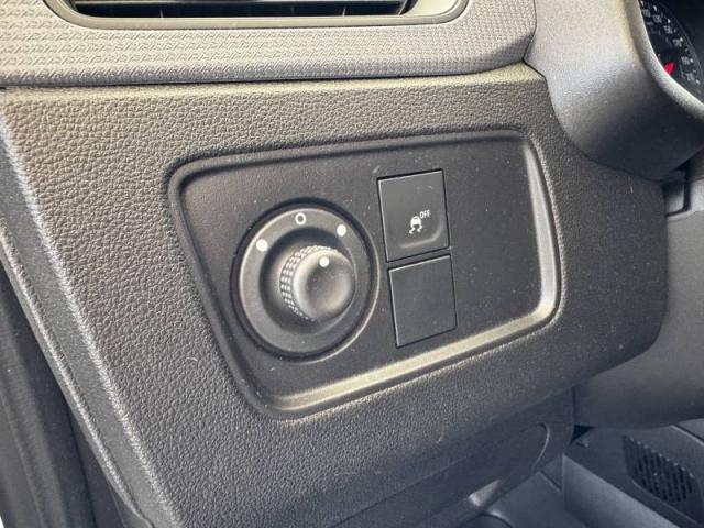 Renault Express image 9
