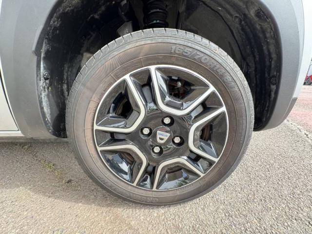 Dacia Spring image 8