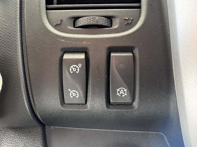 Renault Trafic image 1
