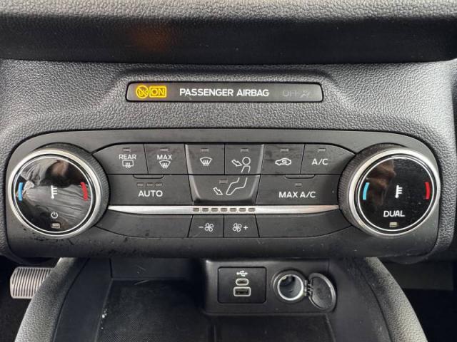 Ford Kuga image 4