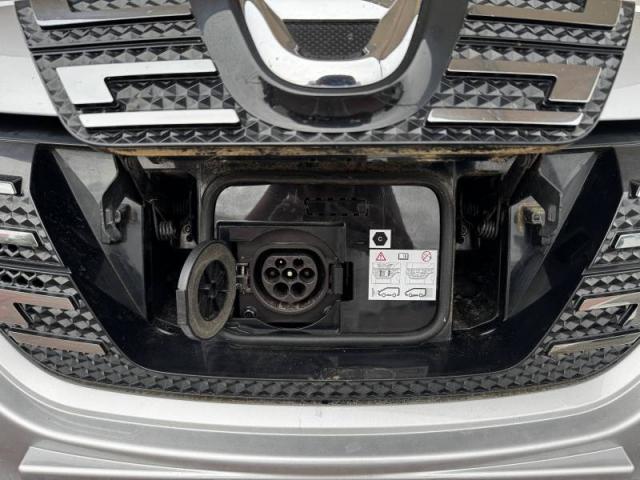 Dacia Spring image 2