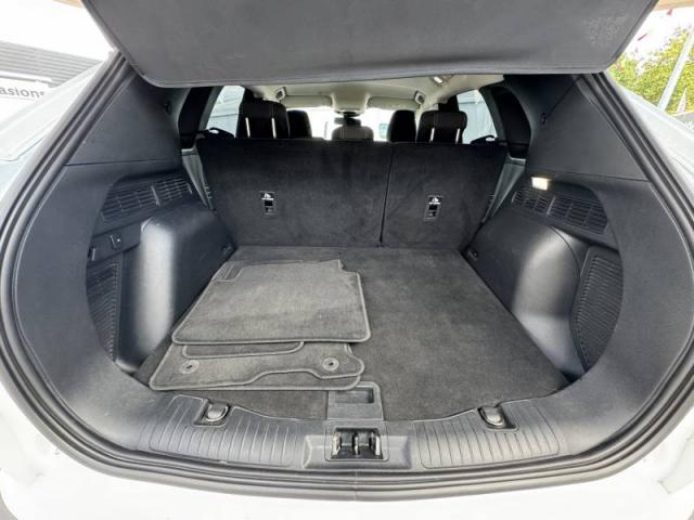 Ford Kuga image 8