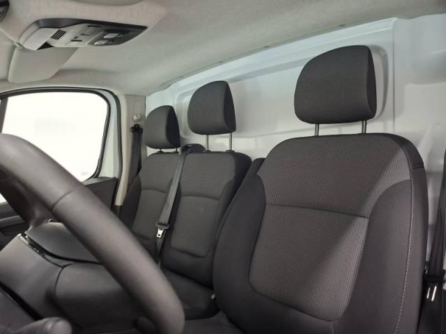 Renault Trafic image 8