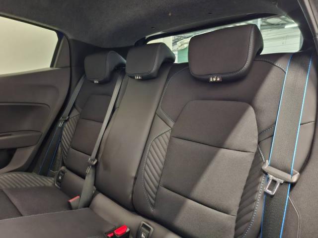 Renault Clio image 6