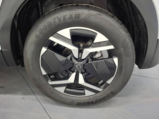 Peugeot 2008 image 2