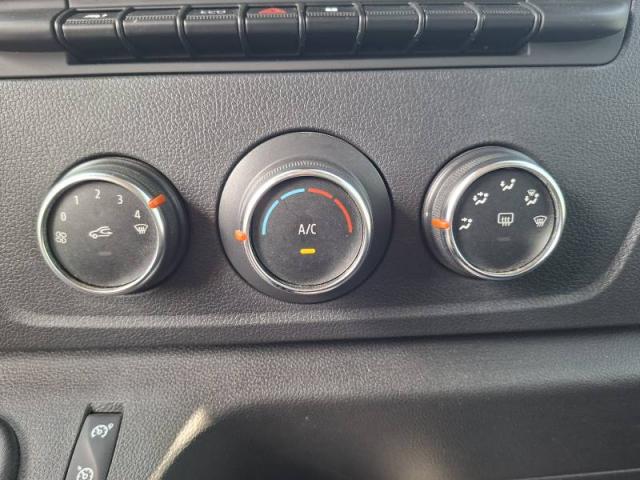 Renault Master image 7