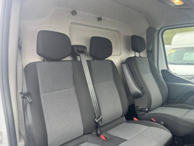 Renault Master image 3
