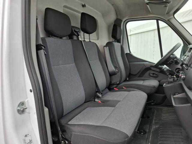Renault Master image 3
