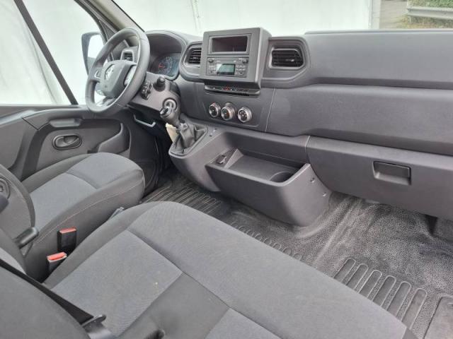 Renault Master image 9