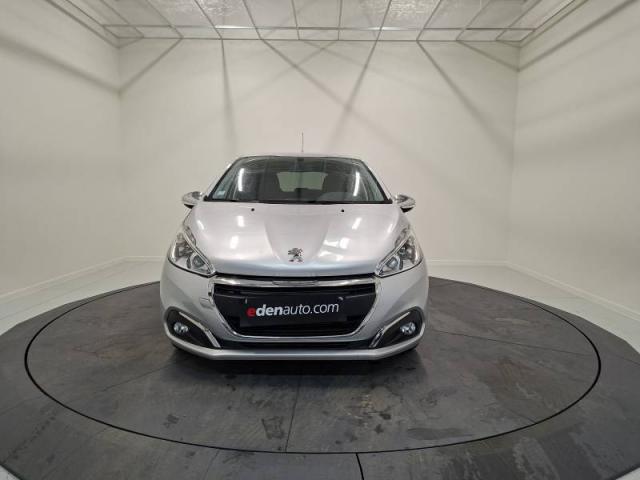 Peugeot 208 image 6