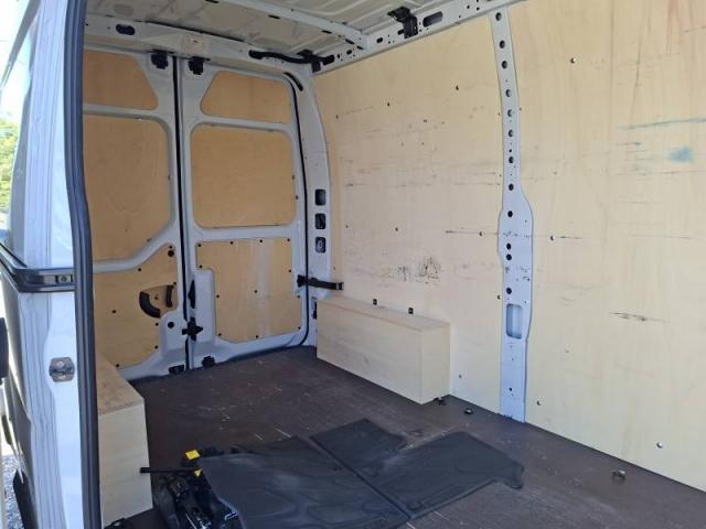 Renault Master image 8