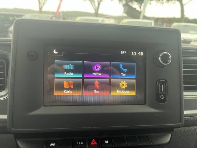 Renault Master image 9