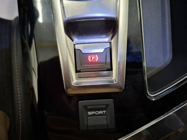 Peugeot 3008 image 8