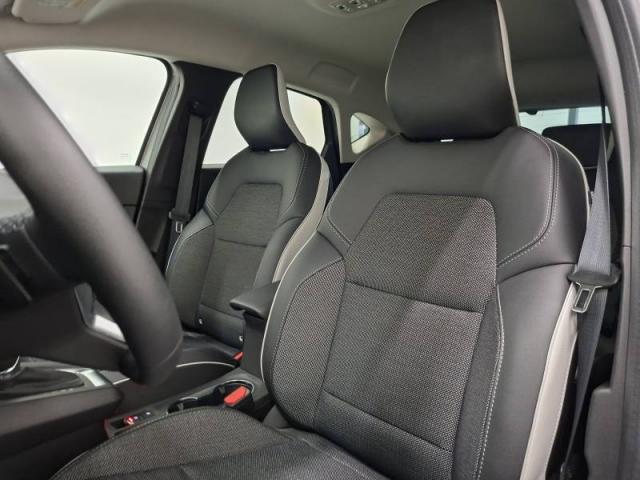 Renault Captur image 1