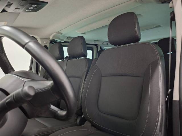 Renault Trafic image 8