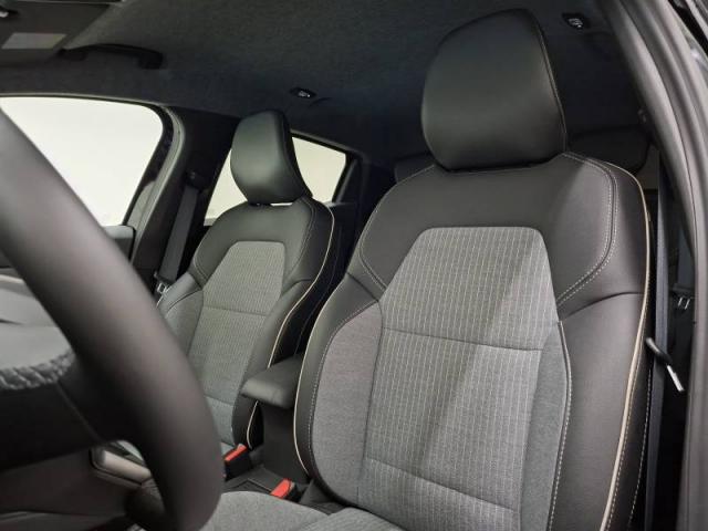 Renault Clio image 9