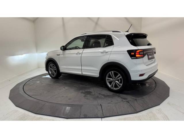 Volkswagen T-Cross image 2