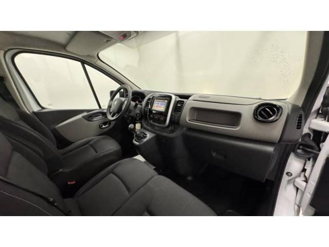 Renault Trafic image 1