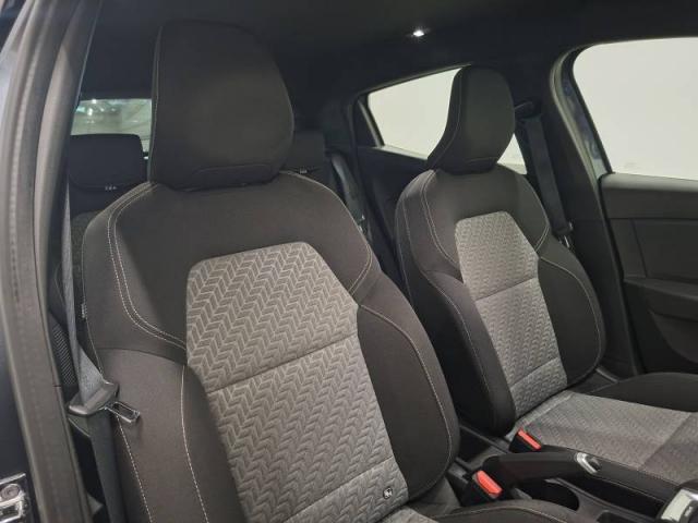 Renault Clio image 2