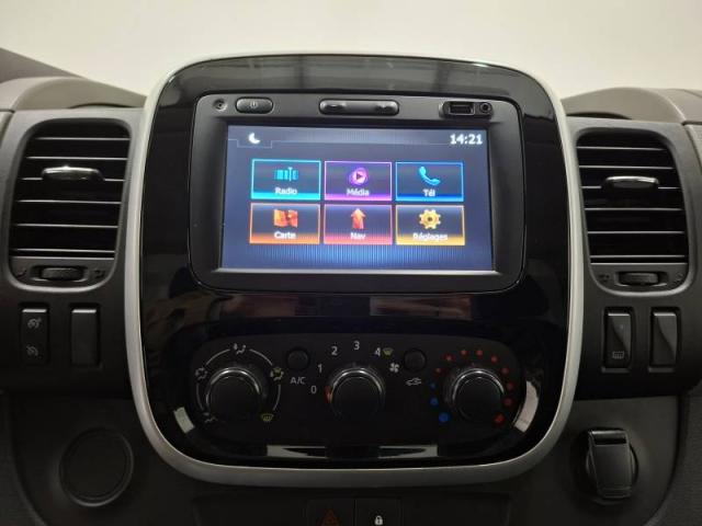 Renault Trafic image 2