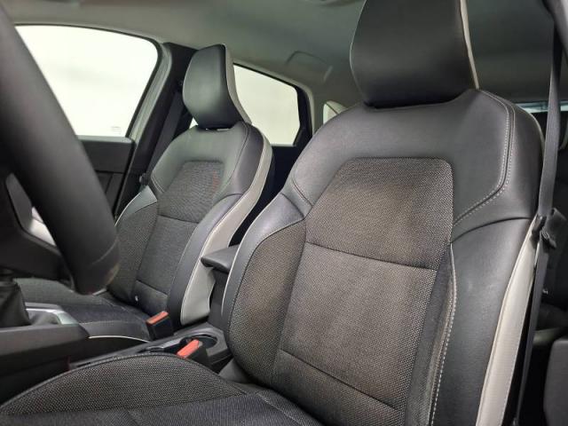 Renault Captur image 2