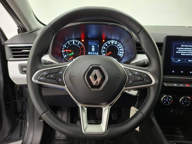 Renault Clio image 2
