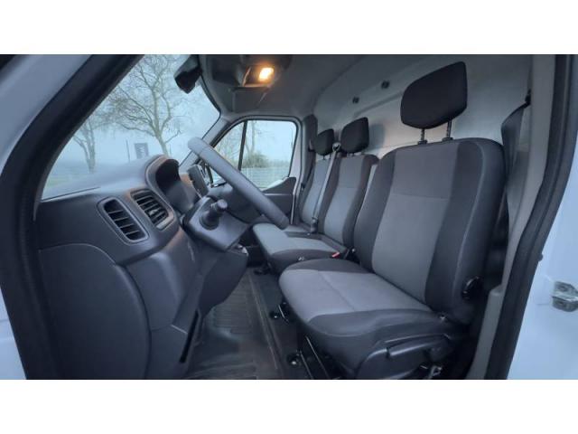 Renault Master image 8