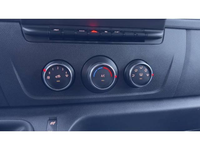 Renault Master image 7