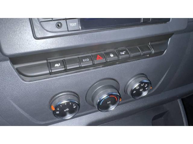 Renault Master image 1