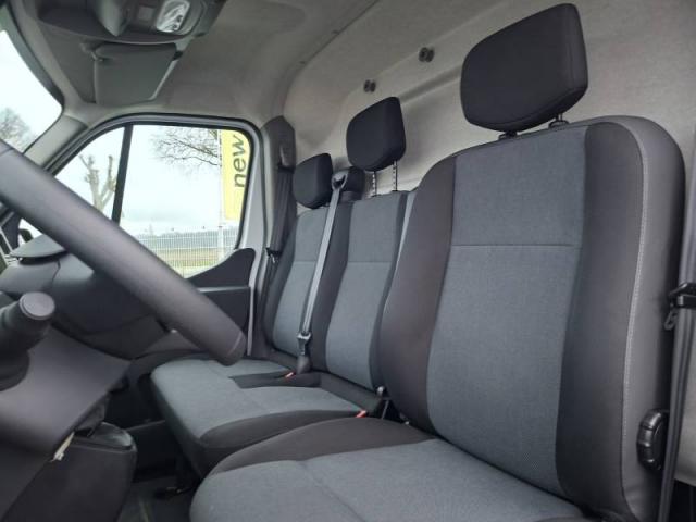 Renault Master image 1