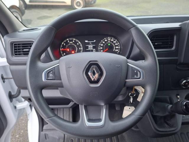 Renault Master image 8