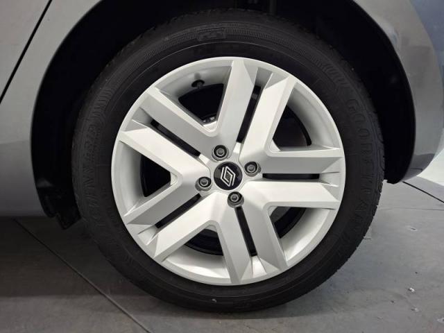 Renault Clio image 9